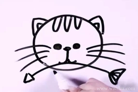 可爱的小猫简笔画画法 叼鱼骨头的小猫简笔画步骤图解