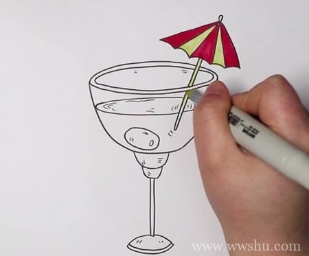 一杯果汁的简笔画彩色画法