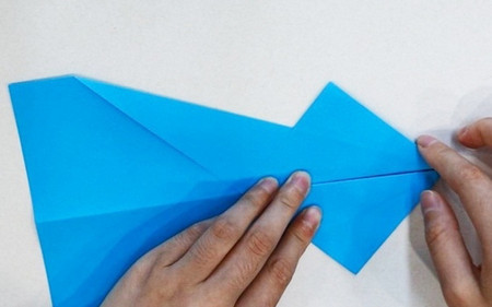 儿童纸飞机的简易详细详细折法详细详细步骤