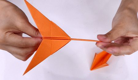 手工折纸飞机的详细详细步骤图解