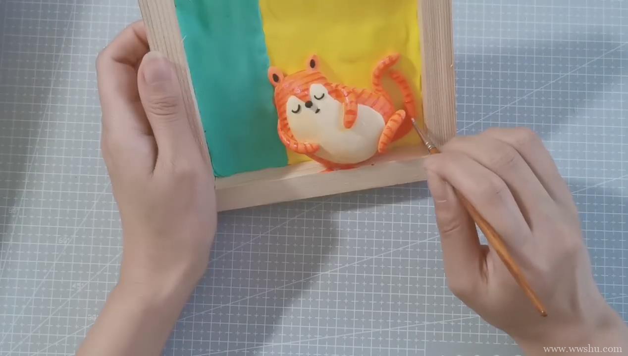 超简易的小狐狸粘土画具体教程