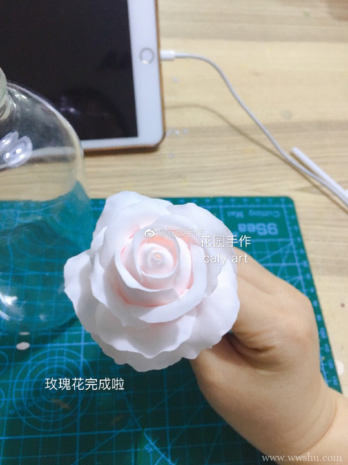 白色的粘土玫瑰花具体教程手工制作步骤