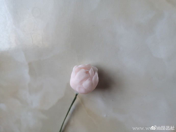 粉色的粘土蔷薇花手工制作具体教程