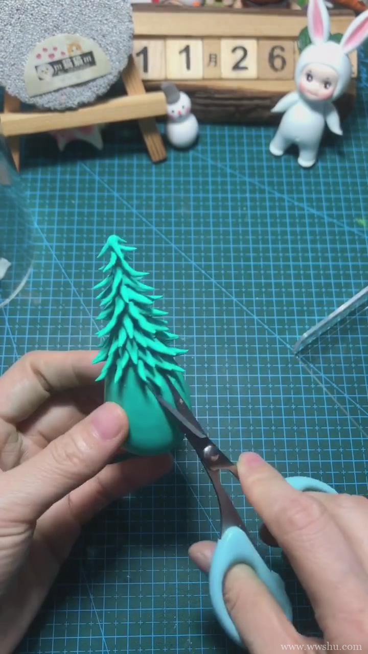超简易的粘土圣诞树手工制作具体教程