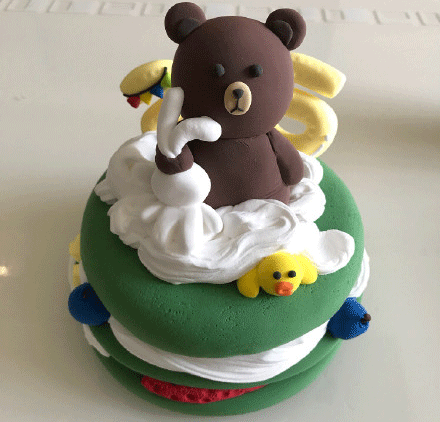 布朗熊主题粘土生日礼物蛋糕的步骤