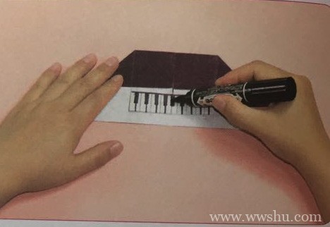 钢琴怎么折 折钢琴步骤图